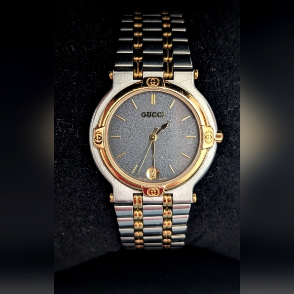Gucci Accessories - Gucci 9000M Unisex Gold and Silver Watch